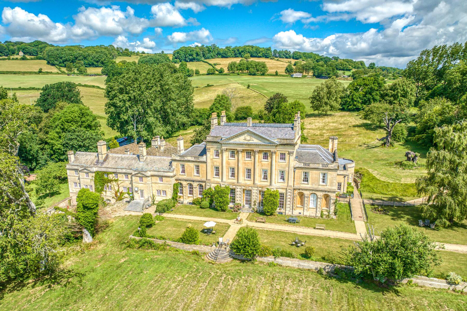 Real estate and property marketing photos and videographty by Airwave