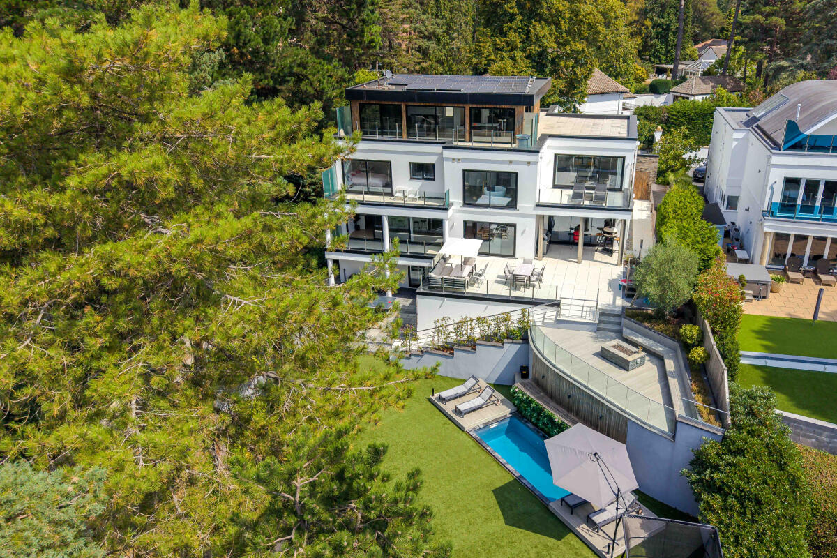 Real estate and property marketing photos and videographty by Airwave